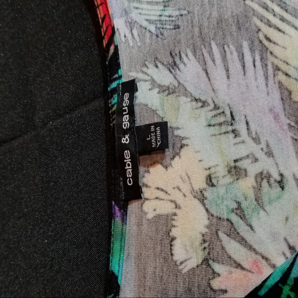 Cable & Gauge Floral Print Blouse.       044 - Picture 6 of 6